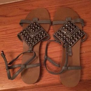 Bebe sz 6.5 m gray w/ pewter studs sandals